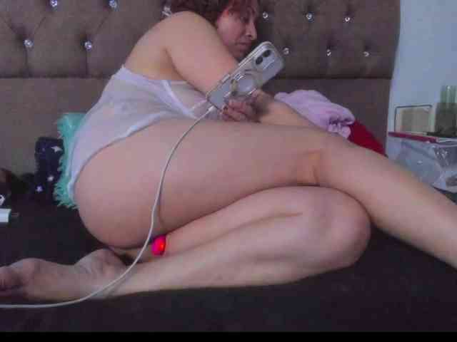 SheraMilf webcam