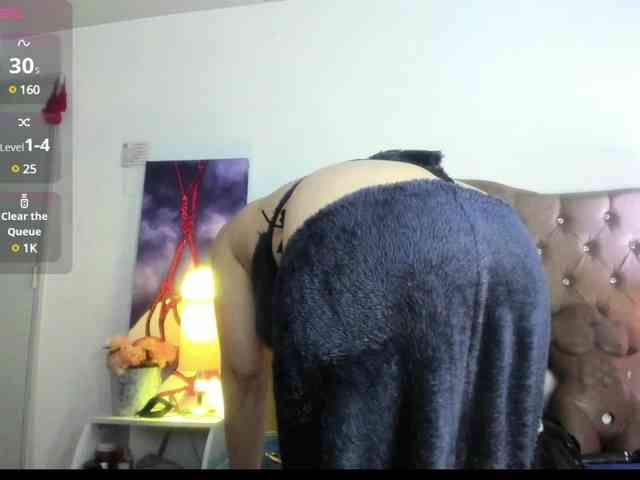 SheraMilf webcam