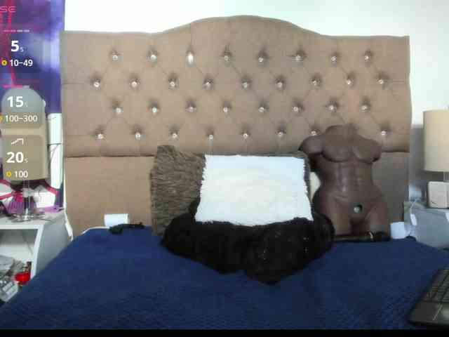 SheraMilf webcam