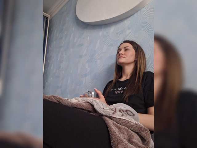 Avrelia32's BongaCams show and profile