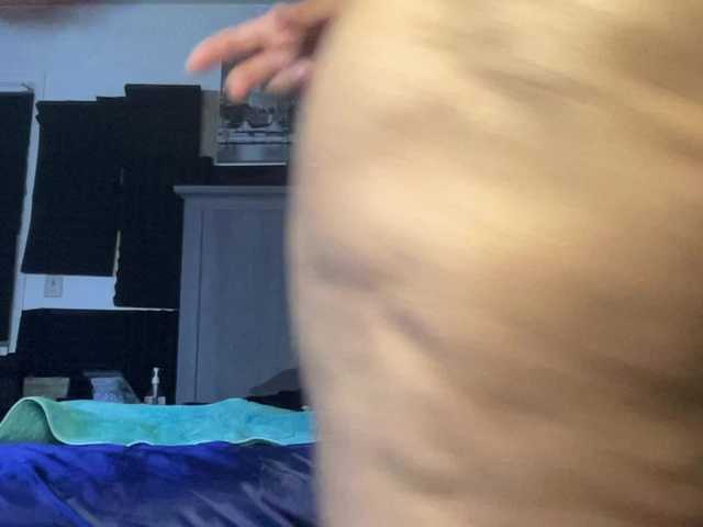 CocaNutt's BongaCams show and profile