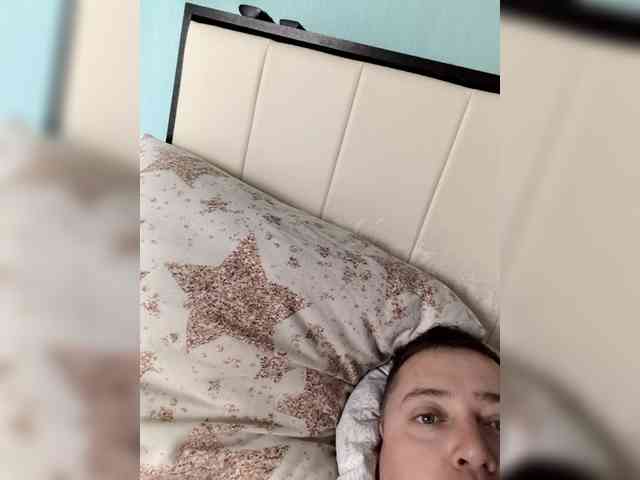 Vadimka124 Live Webcam on BongaCams