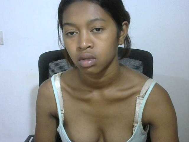 Chekinah's BongaCams show and profile