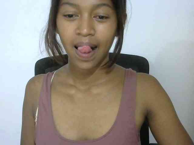 Chekinah Live Webcam on BongaCams