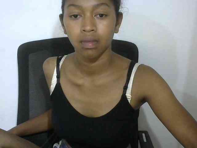 Chekinah Live Webcam on BongaCams