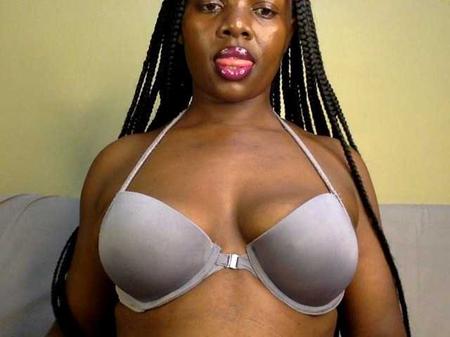 paitience's BongaCams show and profile