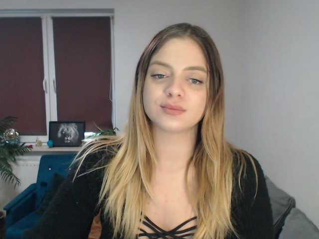 BuffyFire webcam bongacams model stream image