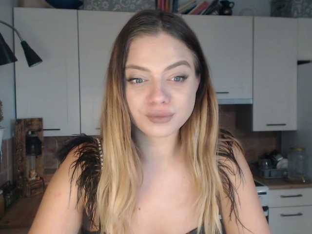 BuffyFire webcam bongacams model stream image