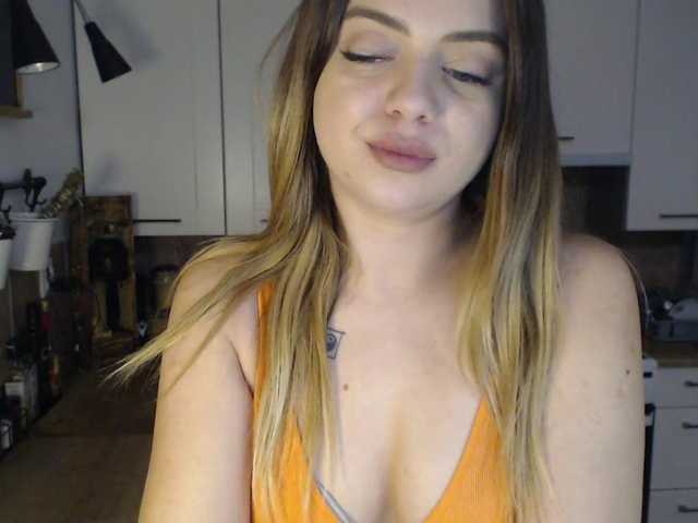 BuffyFire's BongaCams show and profile