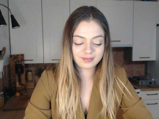 BuffyFire's BongaCams show and profile