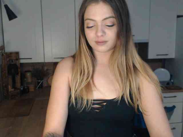 BuffyFire Live Webcam on BongaCams