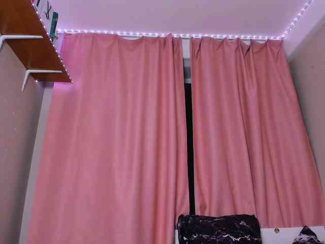 Your-Cute-Aisha Live Webcam on BongaCams