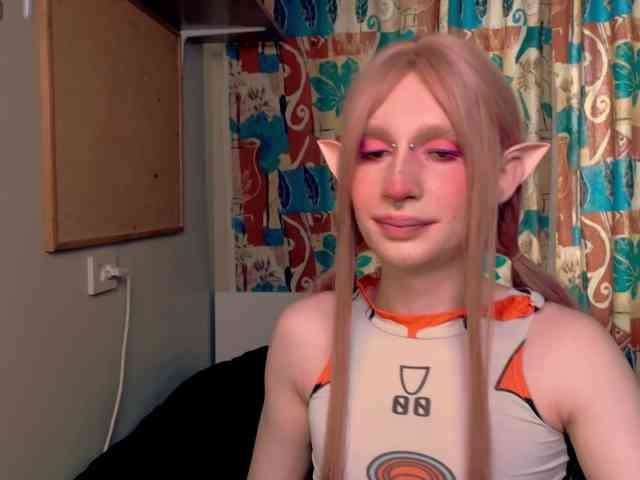 Your-Cute-Aisha Live Webcam on BongaCams