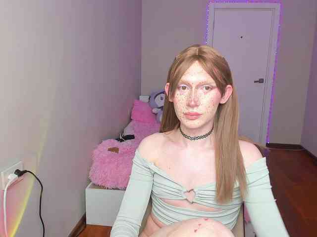 Your-Cute-Aisha Live Webcam on BongaCams