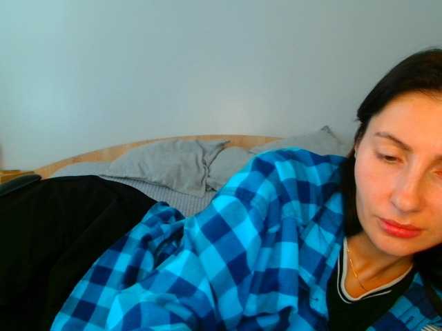 le modèle Irina9793 est en webcam porno dans un show sur le site bongacams, il possède les tags suivants: White/Caucasian,Brunette,Hairy