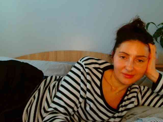 Irina9793 Live Webcam on BongaCams