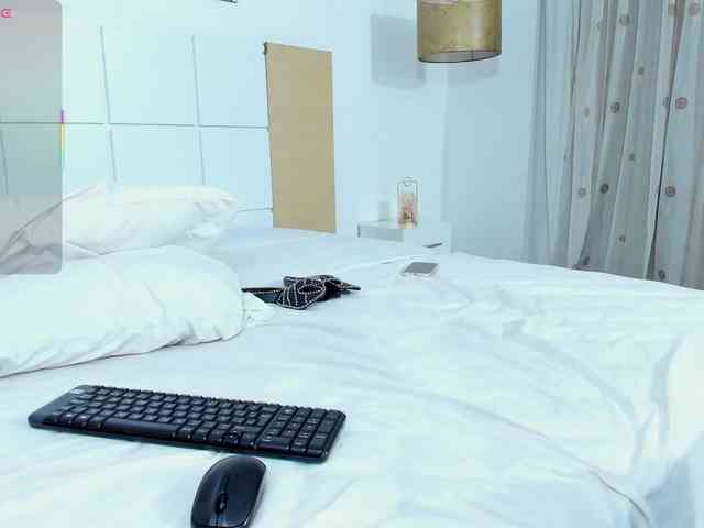 ElectraRhodes webcam
