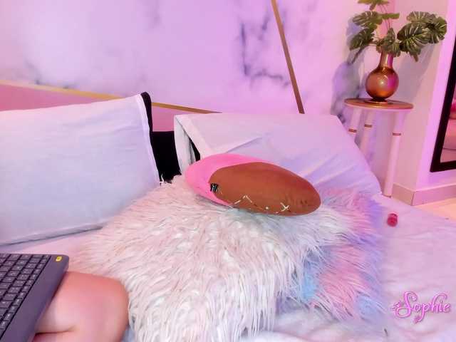 Sophiie-Vega's BongaCams show and profile