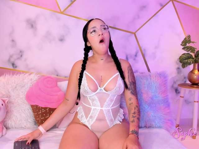 Sophiie-Vega's BongaCams show and profile