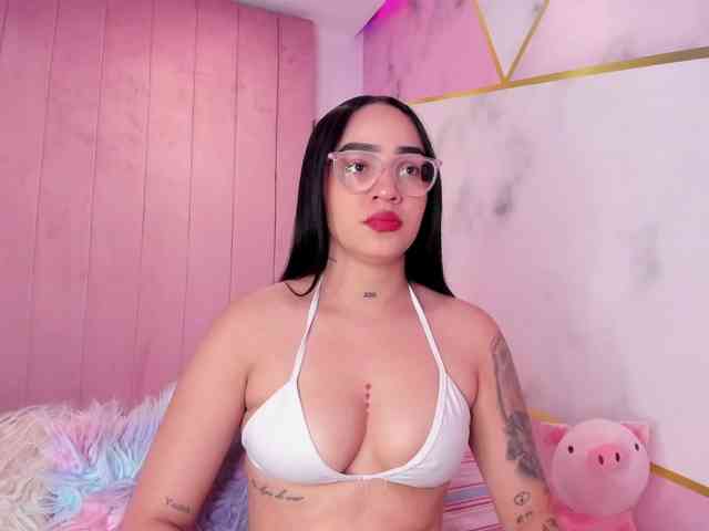 Sophiie-Vega webcam