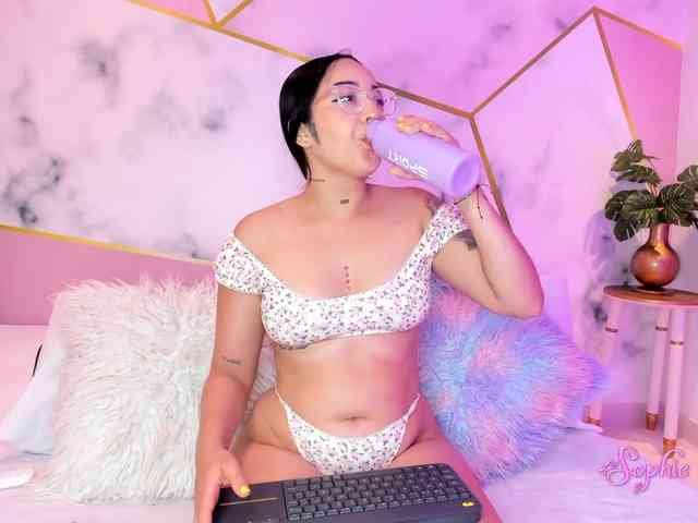 Sophiie-Vega webcam