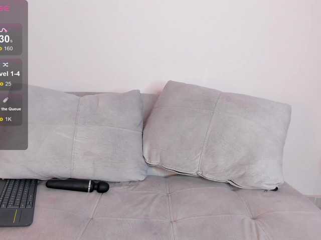 Vanebrown87's BongaCams show and profile