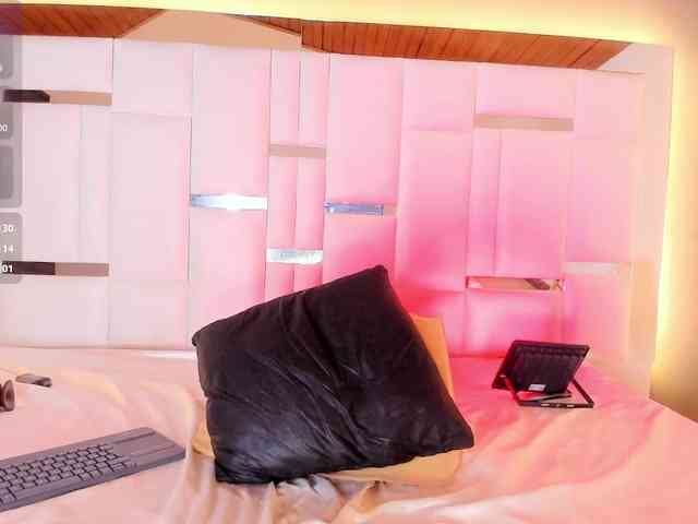 LucianaMorena webcam