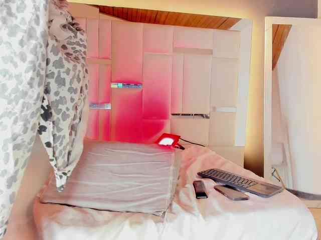 LucianaMorena webcam