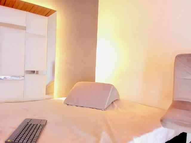 LucianaMorena webcam