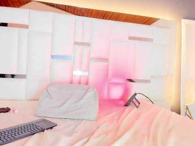 LucianaMorena webcam