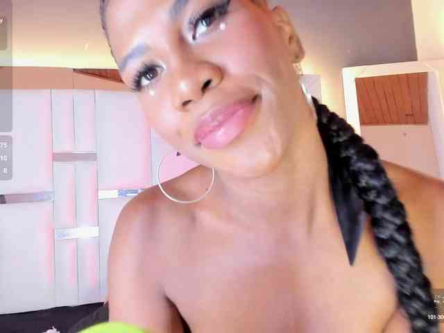 LucianaMorena webcam
