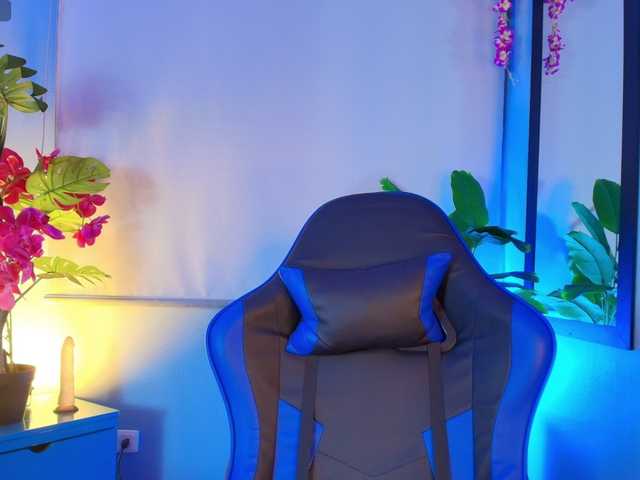 Zamantta-'s BongaCams show and profile