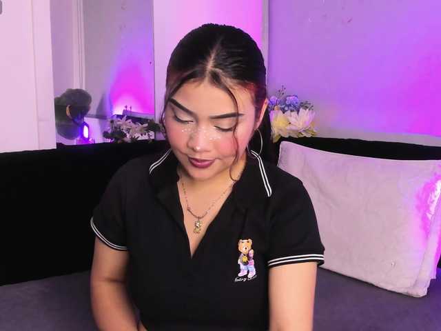 Zamantta- webcam bongacams model stream image