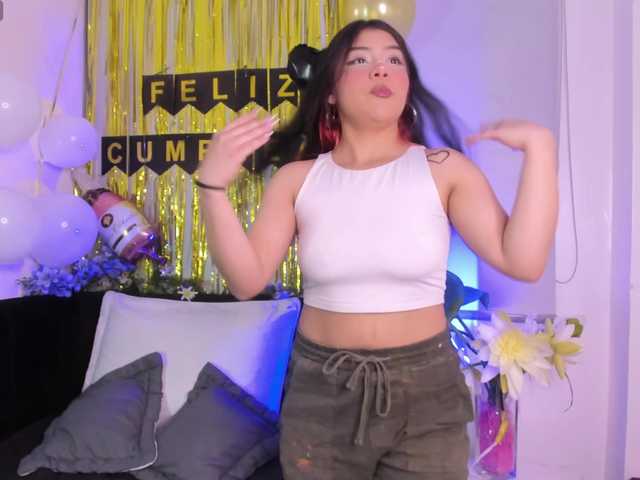 Zamantta- webcam bongacams model stream image