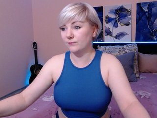 Blond-Pearl Porn Show