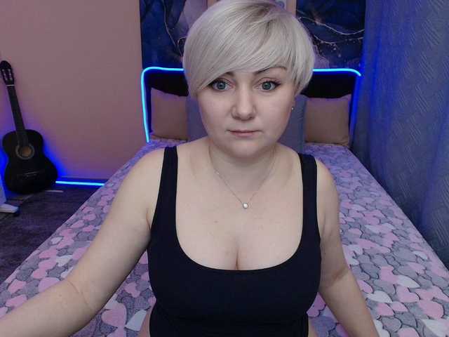 Blond-Pearl from BongaCams is Freechat