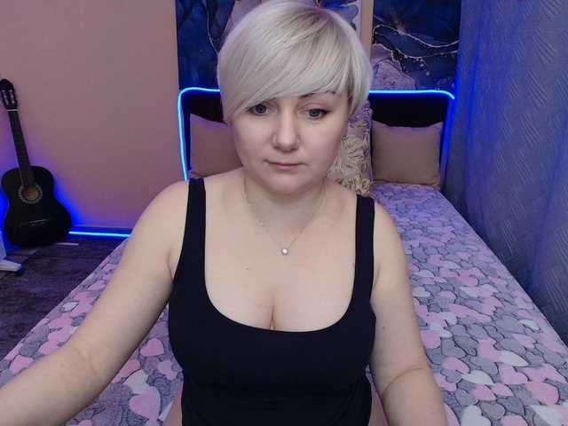 Blond-Pearl from BongaCams is Freechat