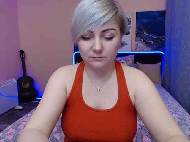 Blond_Pearl webcam