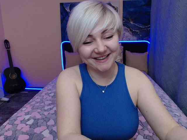 Blond_Pearl webcam