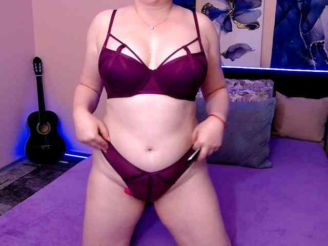 Blond-Pearl webcam