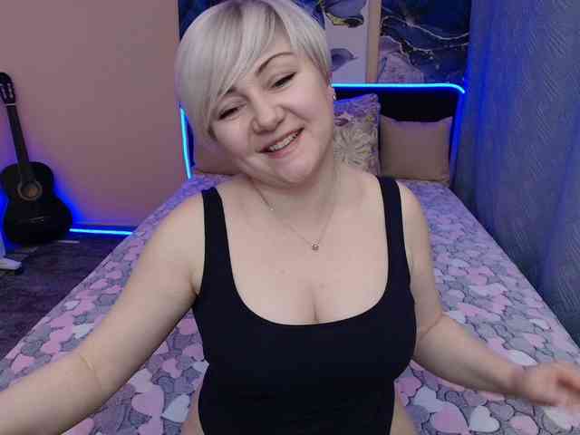 Blond_Pearl webcam