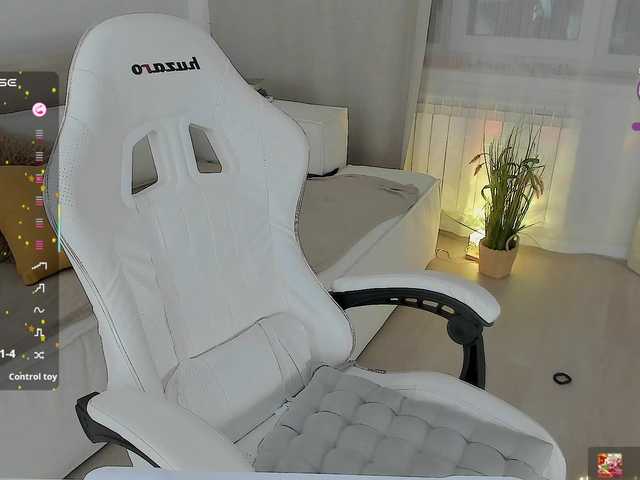 LuckyLady01's BongaCams show and profile