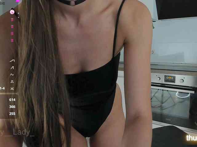 LuckyLady01 webcam
