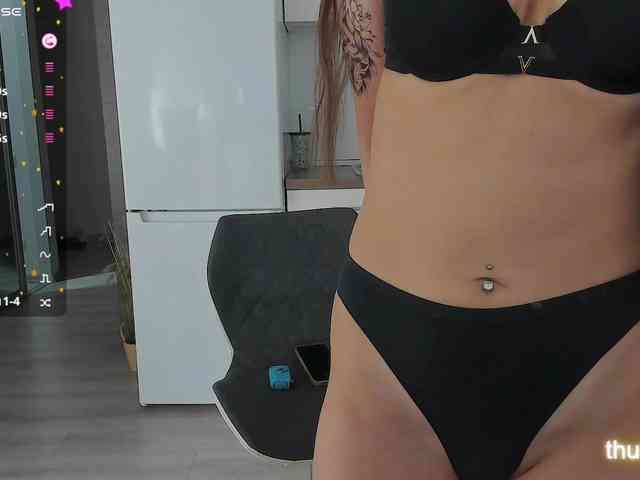LuckyLady01 webcam