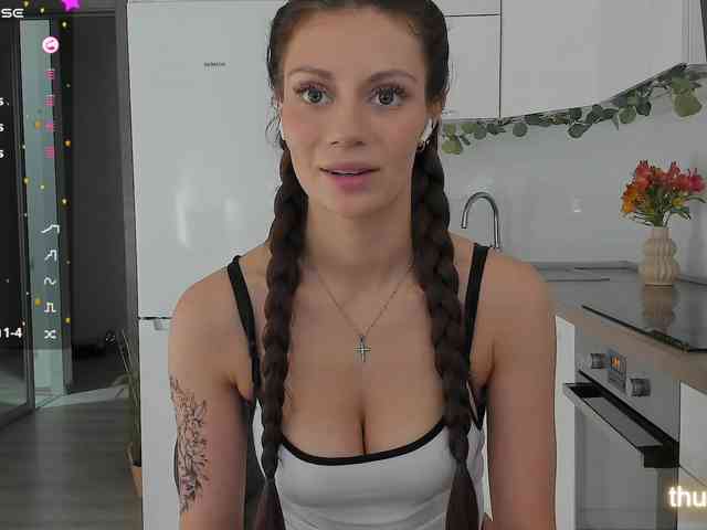 LuckyLady01 webcam