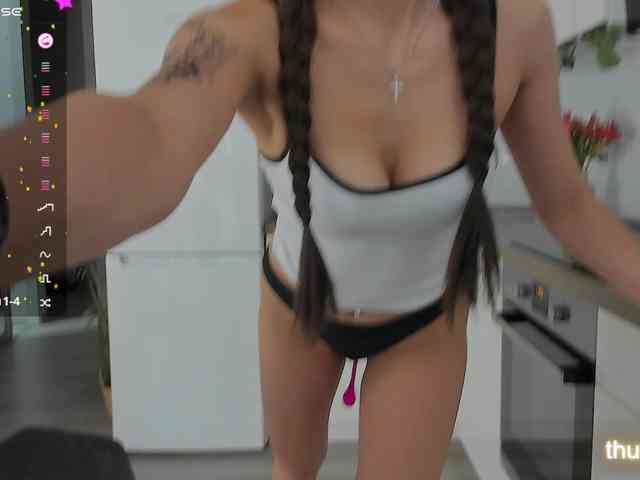 LuckyLady01 webcam