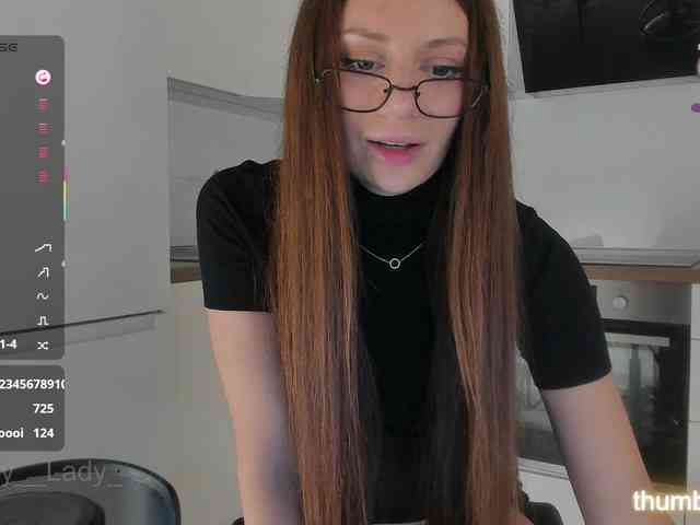 LuckyLady01 webcam