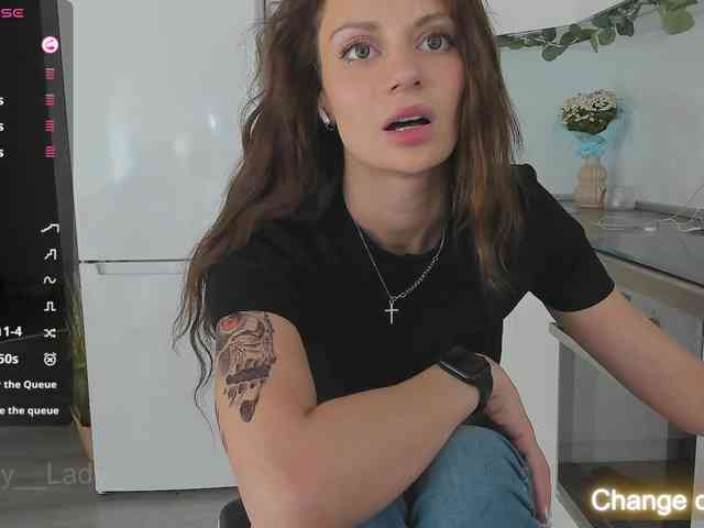 LuckyLady01 webcam