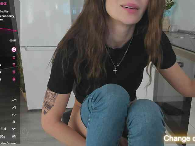 LuckyLady01 webcam