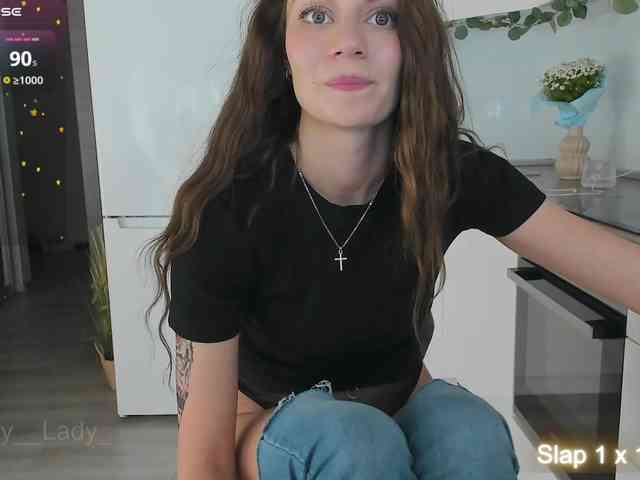 LuckyLady01 webcam